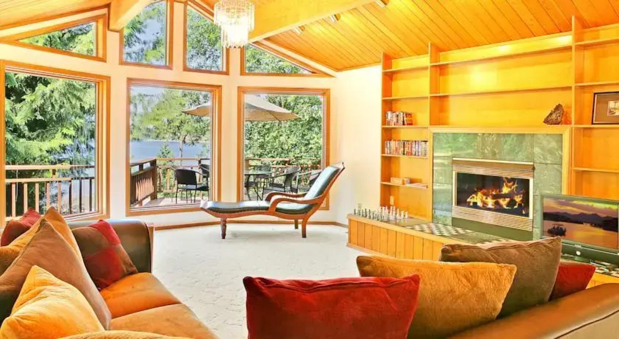 Alteros Waterfront Retreat