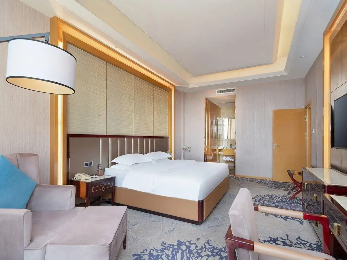 Metropolo Yining Development Zone Hotel