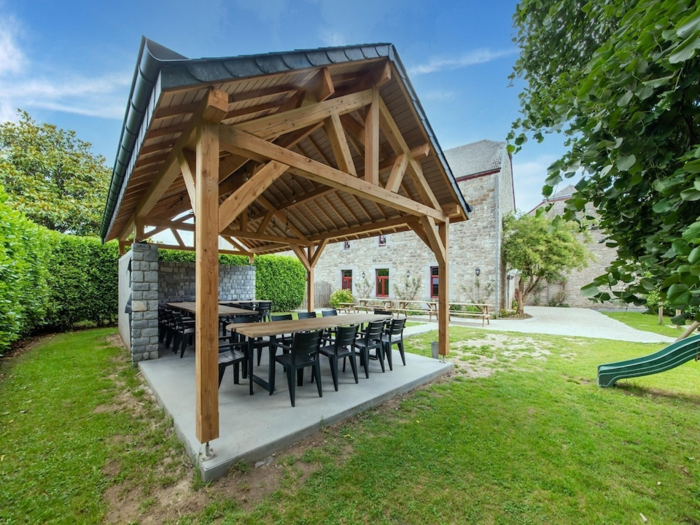 Vacation Home With BBQ Near Hotton