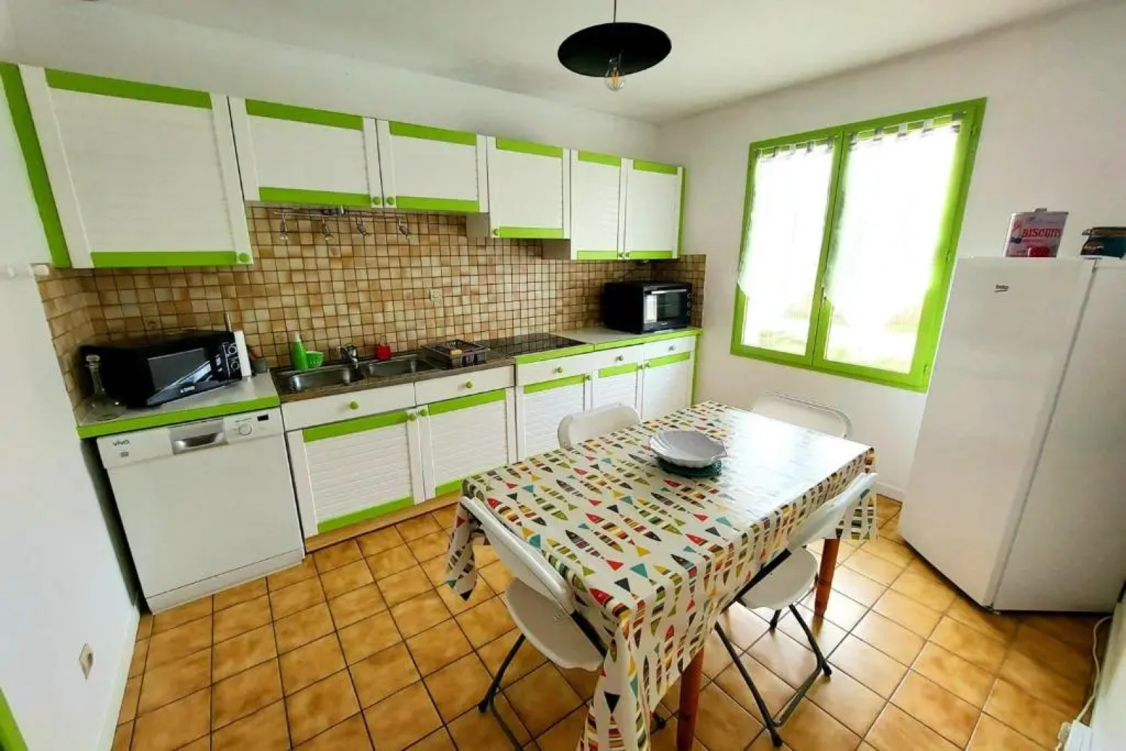 Spacious House With Garden Near The Beach