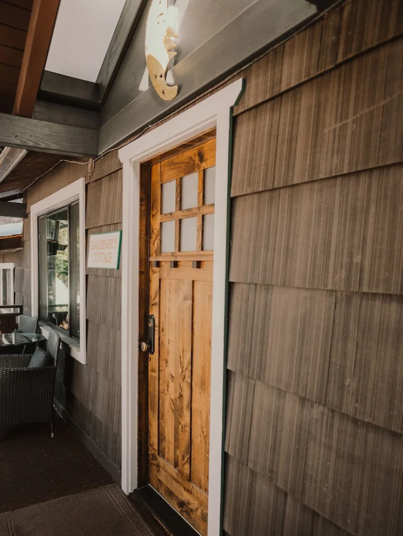 Highland Haven Creekside Inn