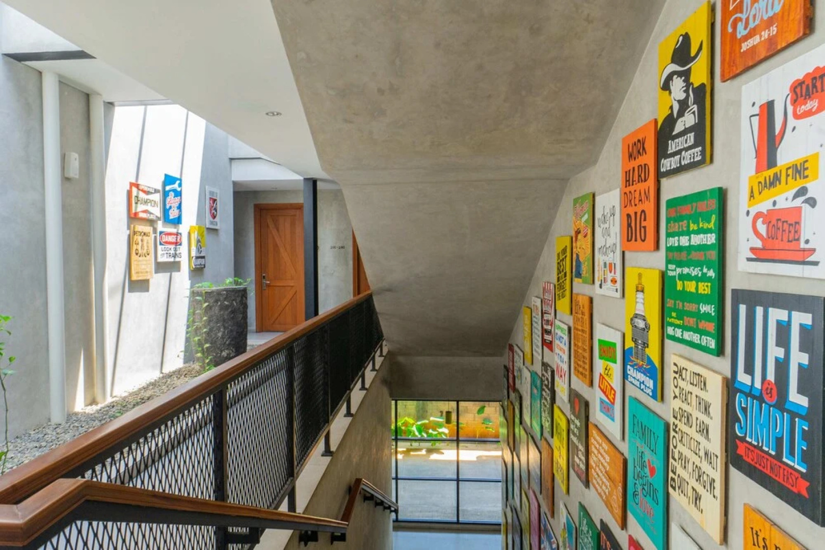 Summerville Hotel & Coffee Shop