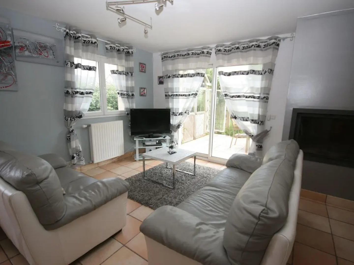 Authentic Villa in Erdeven France With Jacuzzi