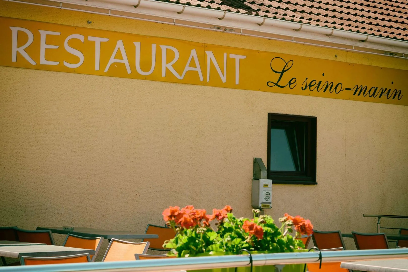 Contact Hotel Le Seino Marin