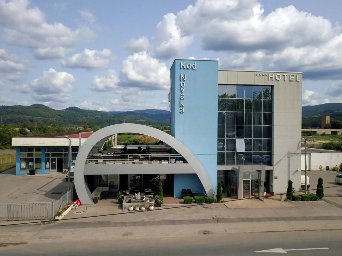Novak Hotel