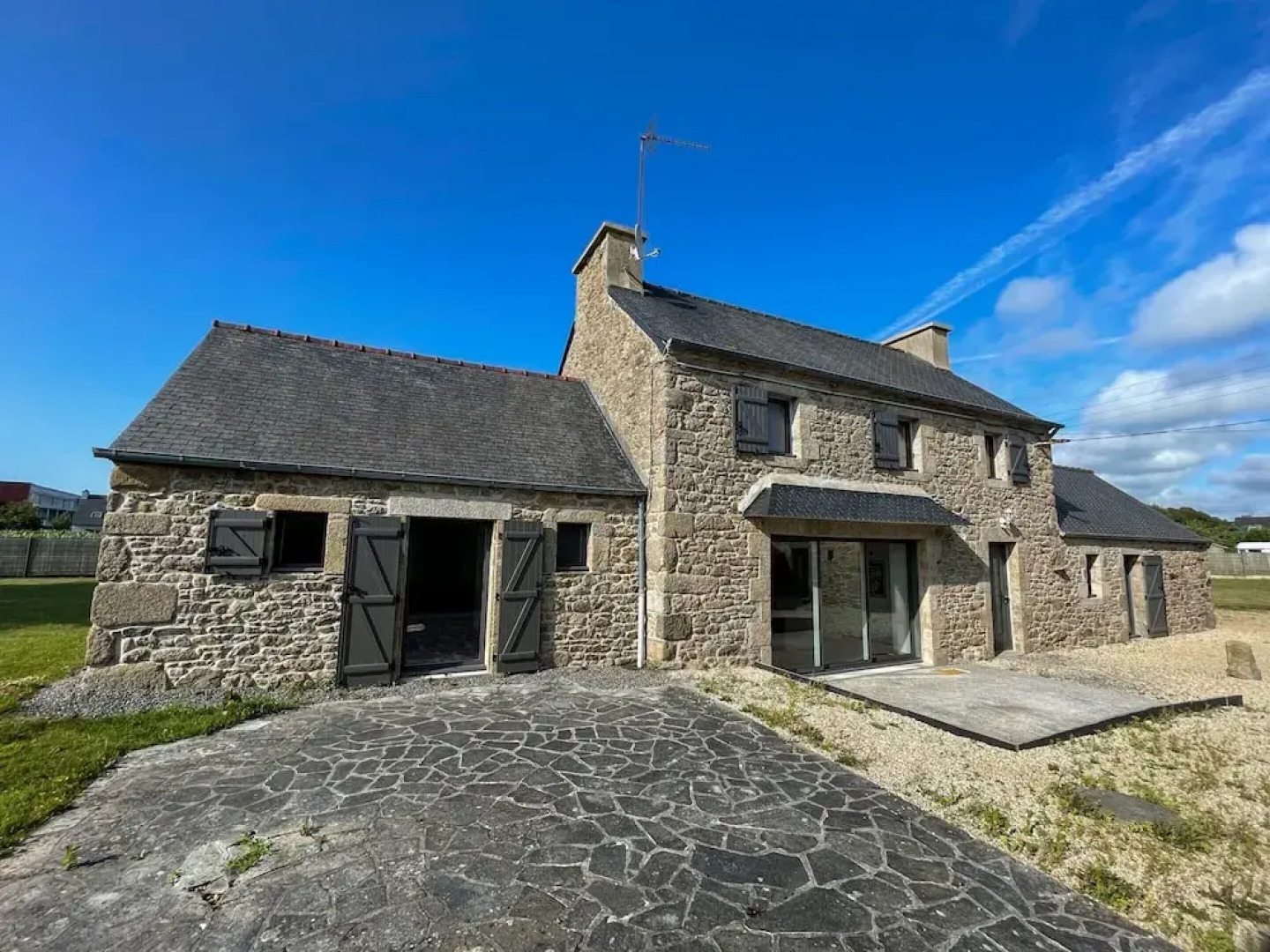 Pretty Stone House Near the Beach