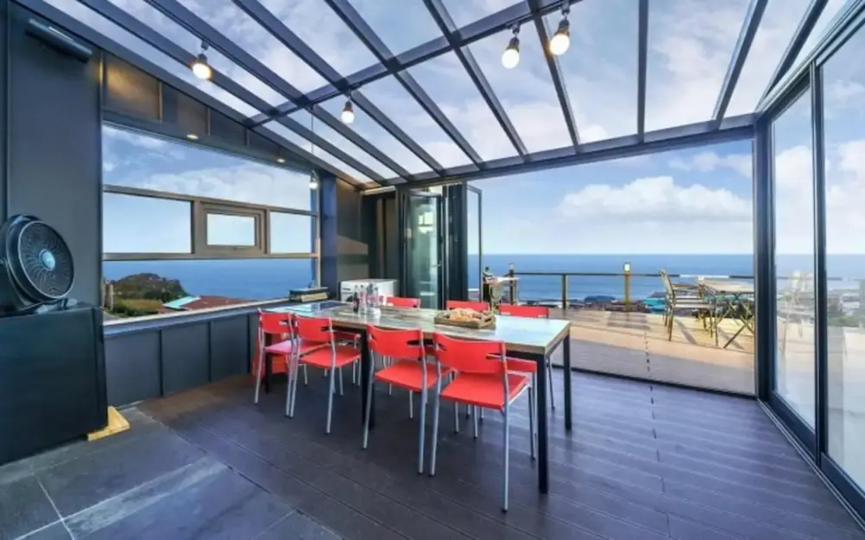 Pohang Unipool Villa