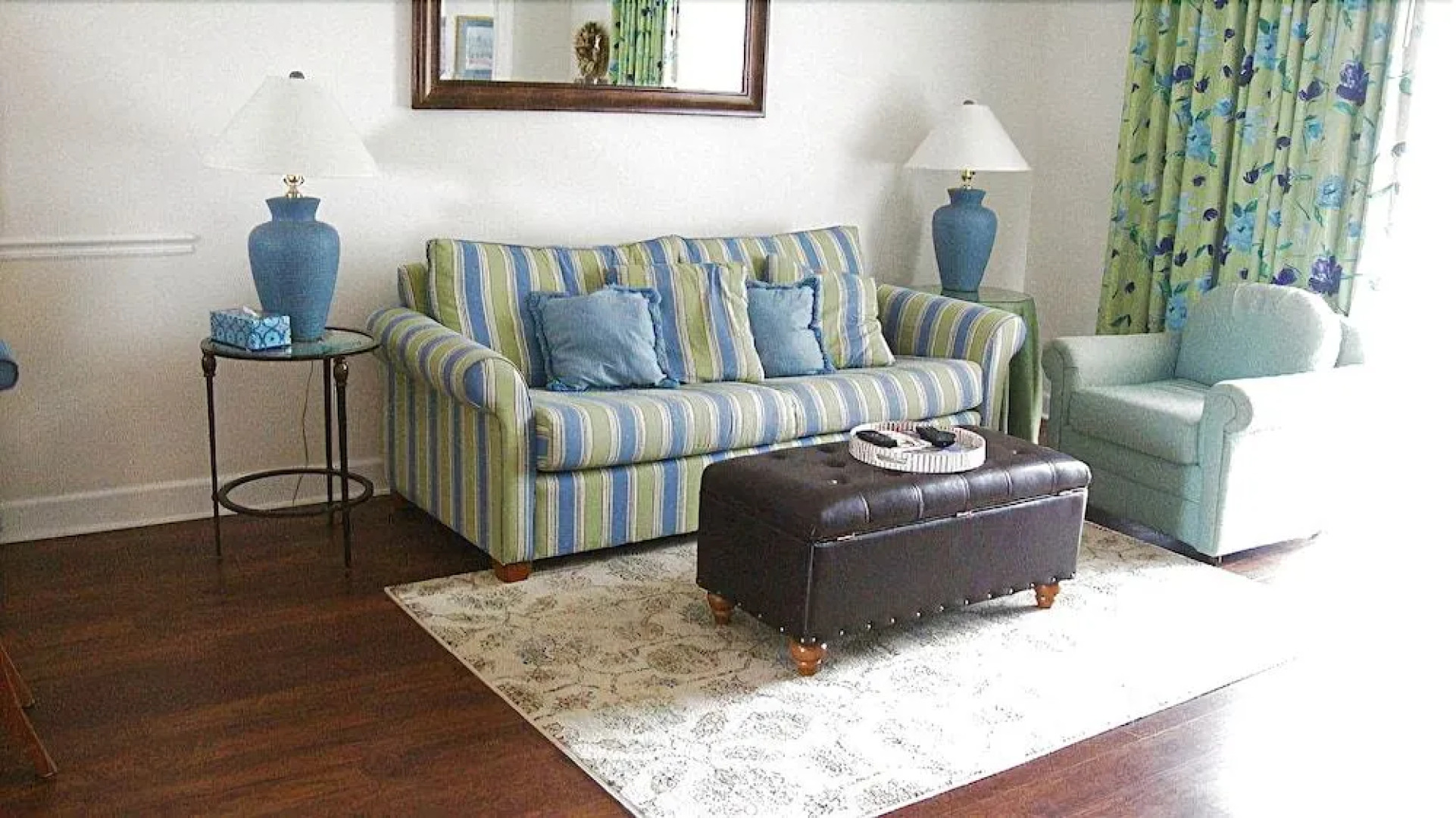 Wedgewood 511 2 Br condo by RedAwning