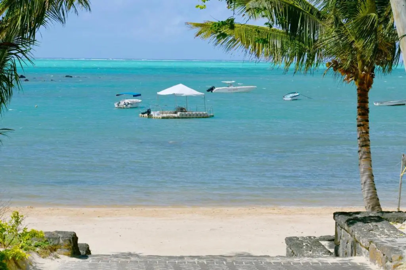 Azuri Ilea 37 with private Garden