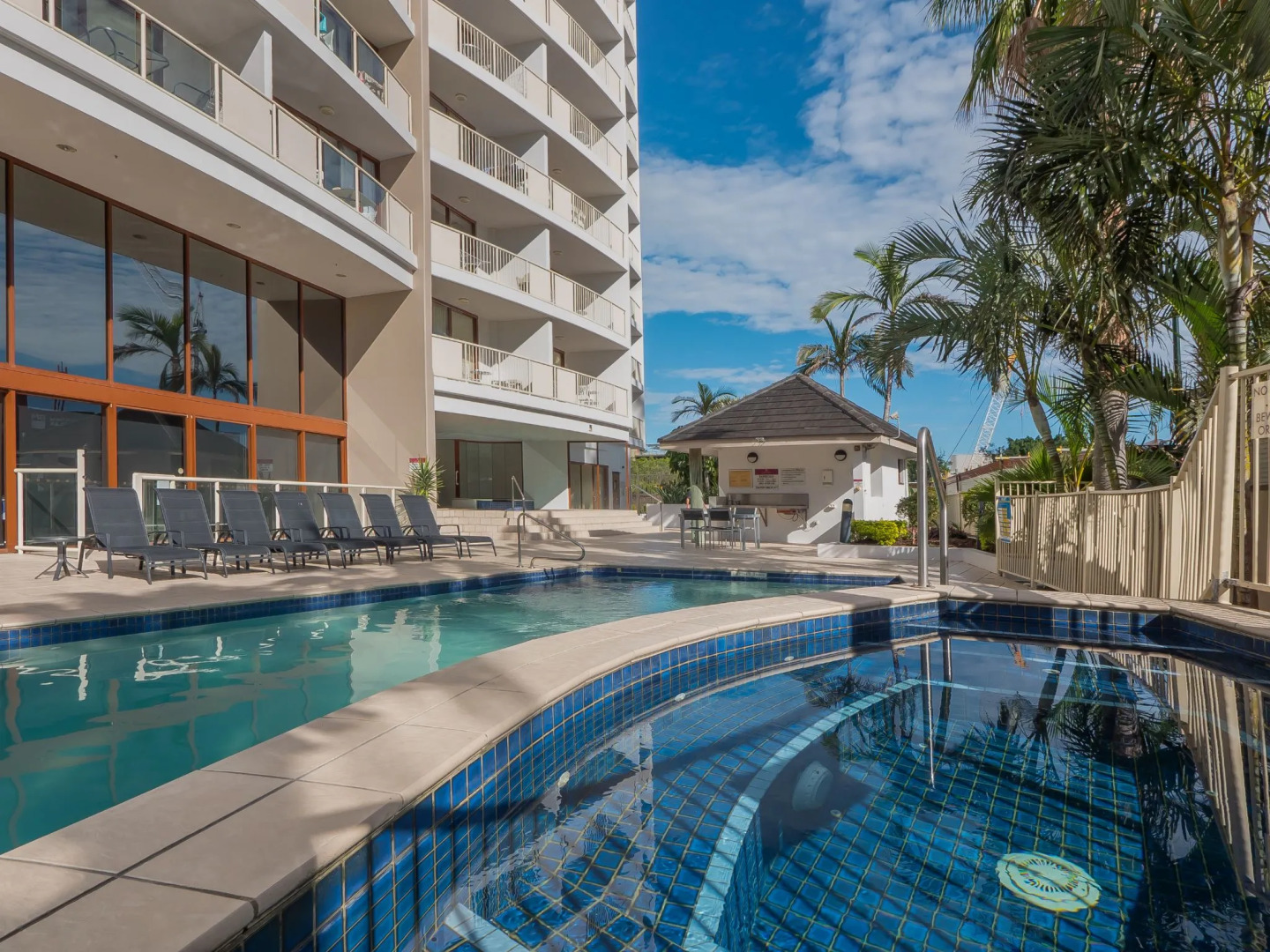 Broadbeach Savannah Hotel & Resort