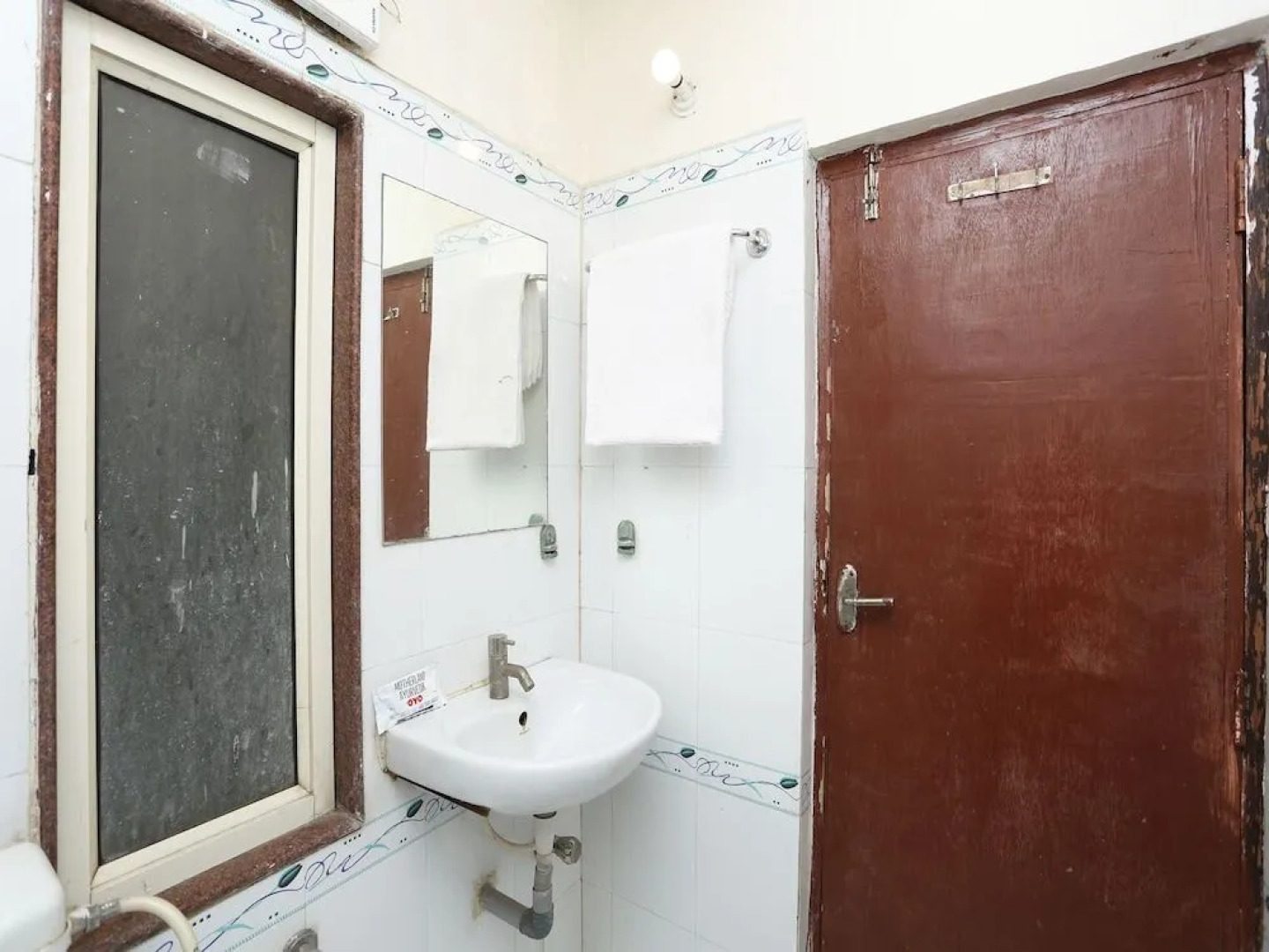 OYO 30240 Shri Radha Palace