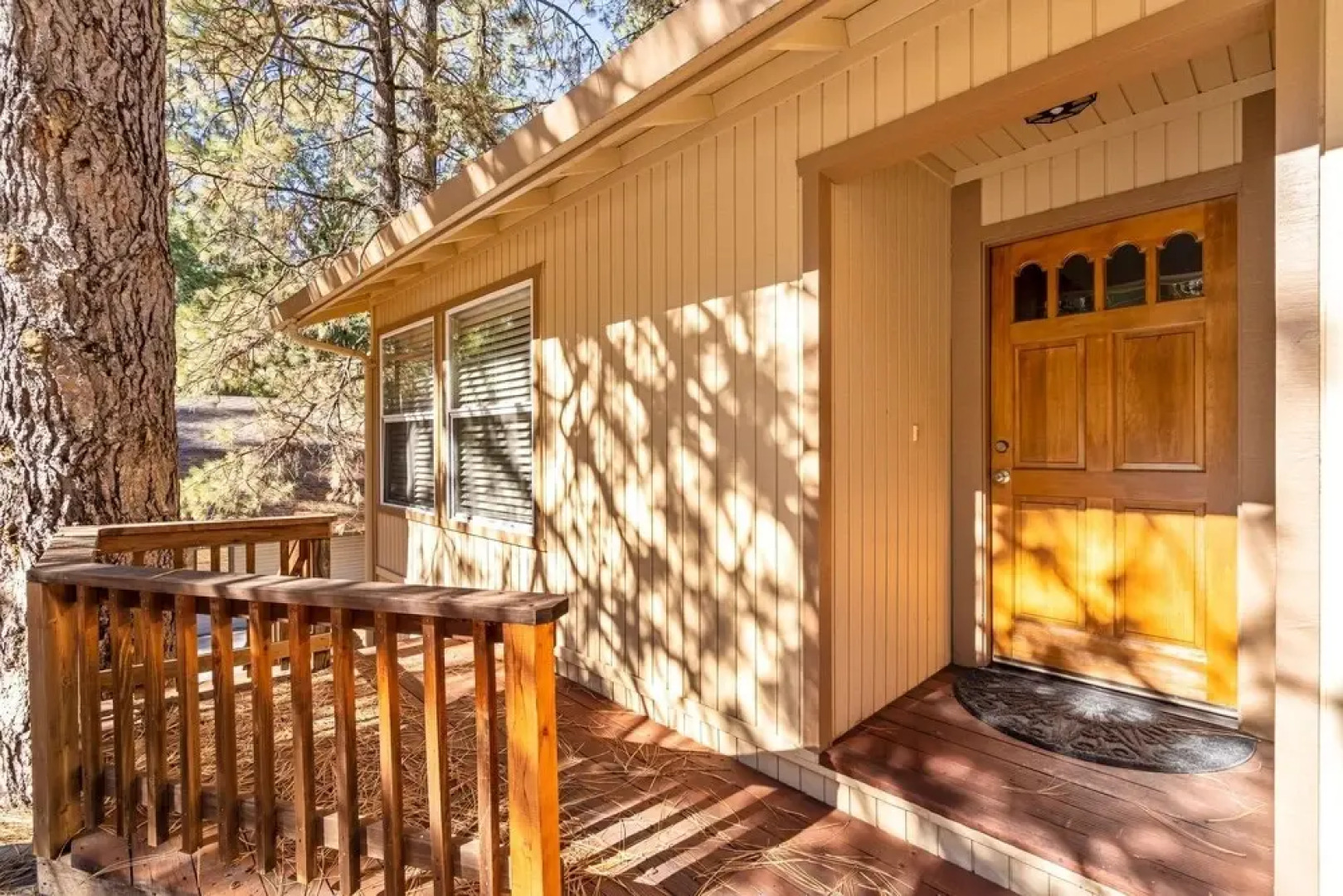 Wolf Den - Check out the Beach, Country Club, Golf Course Enjoy the Wifi, Central Heat and Air Conditioning. Near Yosemite by Redawning