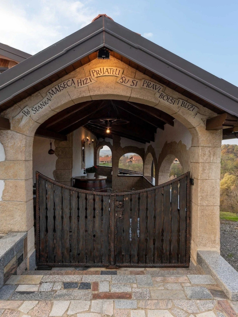 San Vinogradara - One Bedroom Holiday Home With Hot Tube