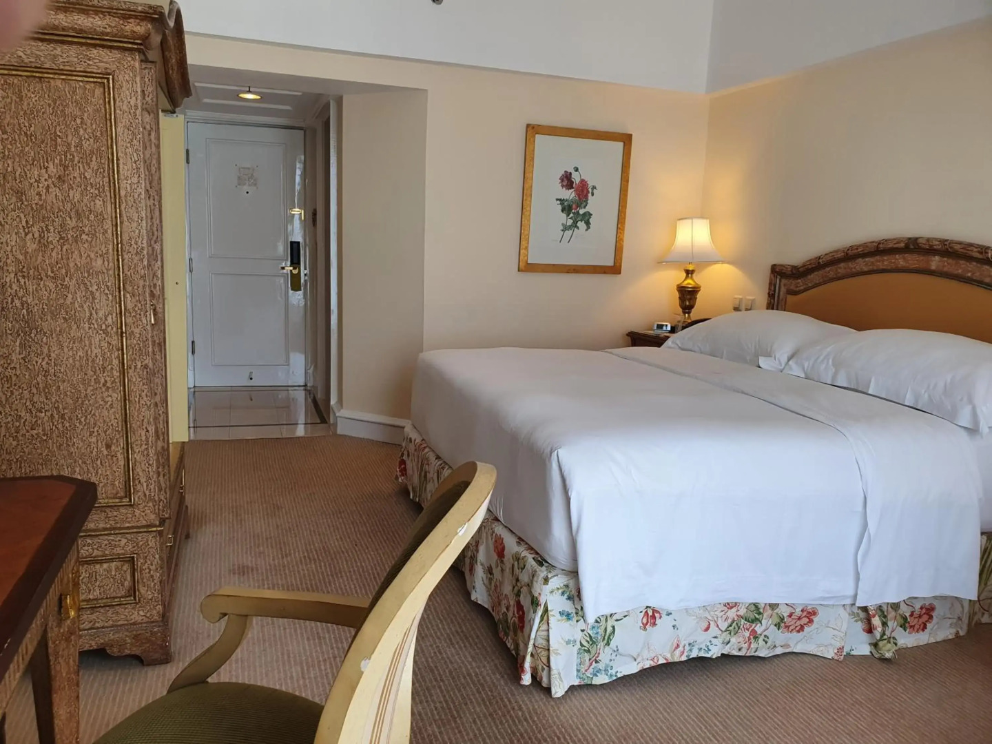 GreenTree Inn & Suites Alhambra