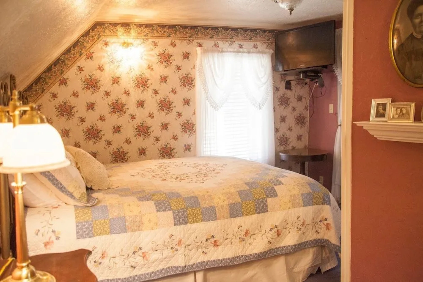 Lizzie's Heritage Inn