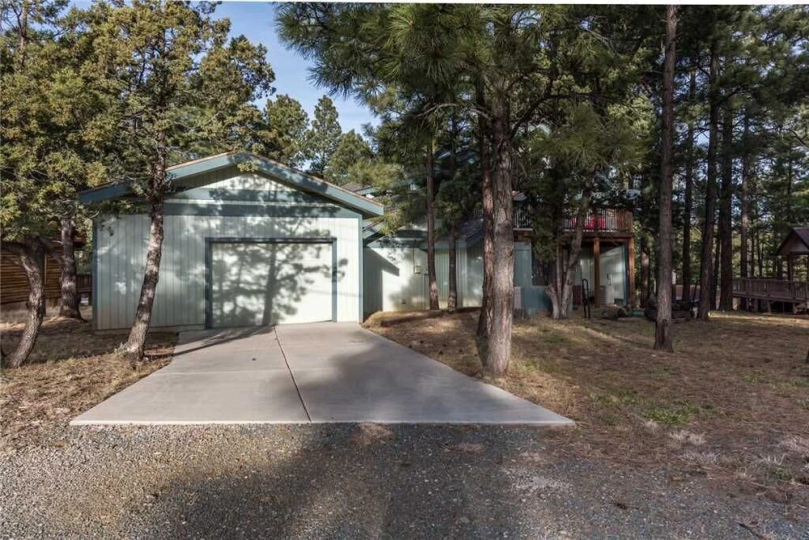 Alto Chalet - Three Bedroom Cabin with Hot Tub