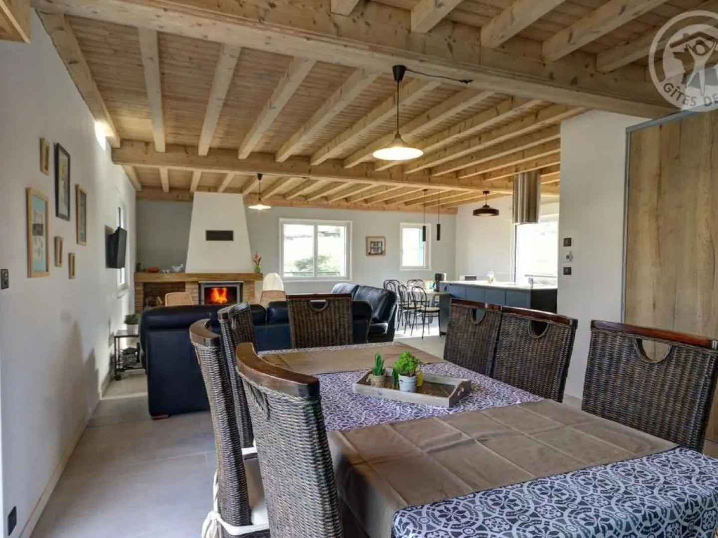 Gîte Saint-Just-Saint-Rambert, 5 pièces, 8 personnes - FR-1-496-195