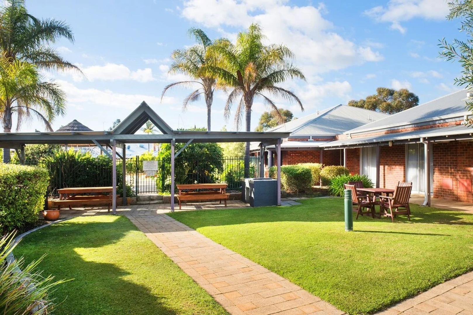 Dunsborough Town Units