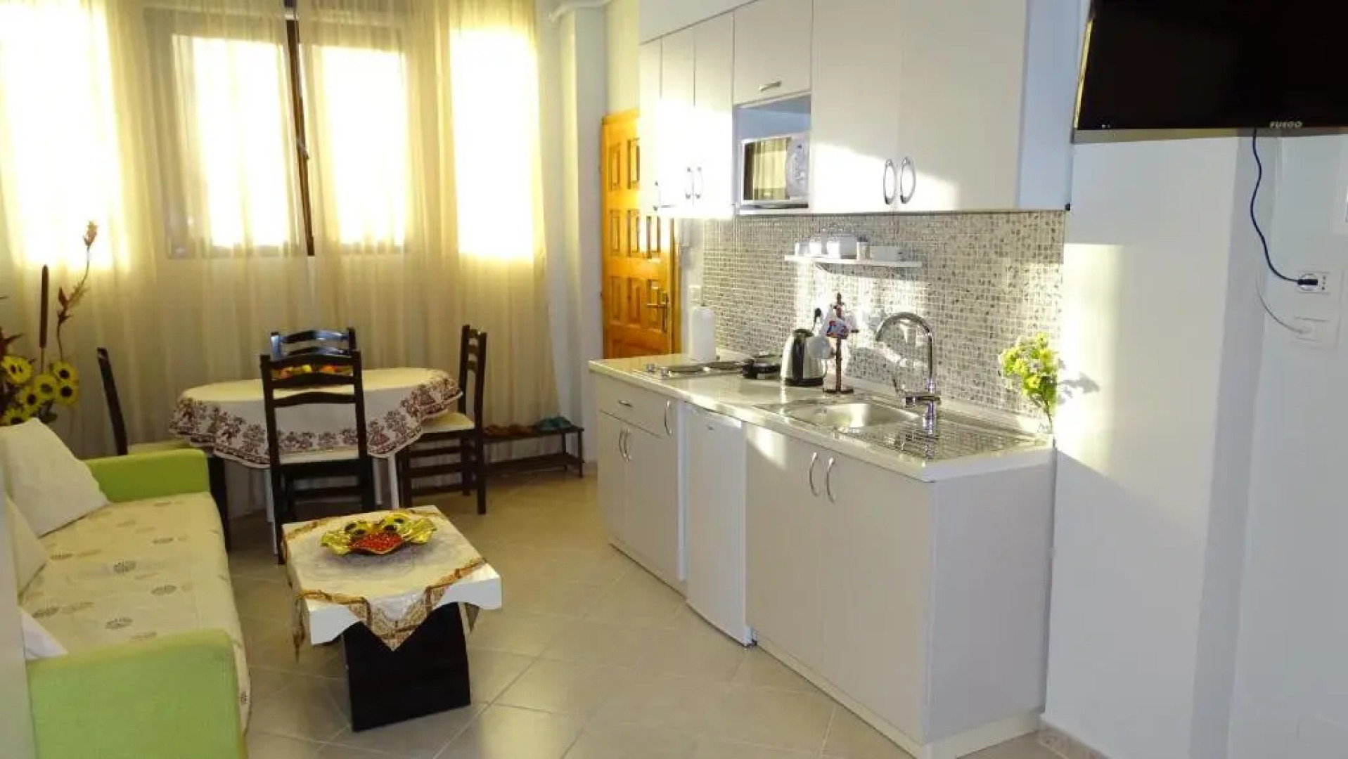 Central Apartments Shoshi