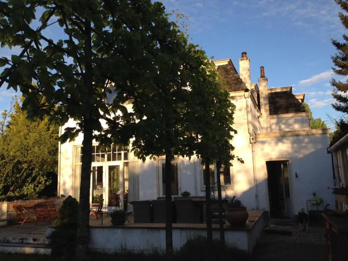Tiny house in tuin van de statige villa Mariahof