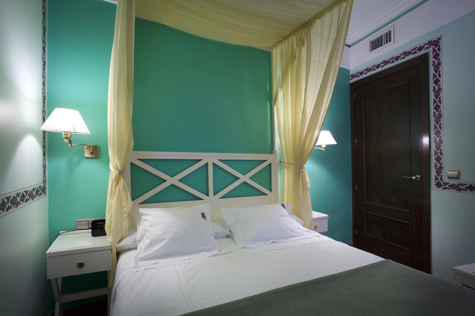 Suites Gran Via 44 Apartahotel