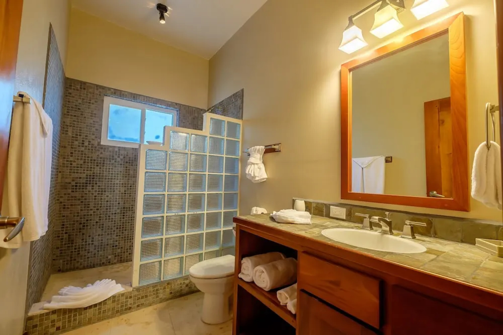 Indigo Belize 4a 3 Bedroom Condo by RedAwning