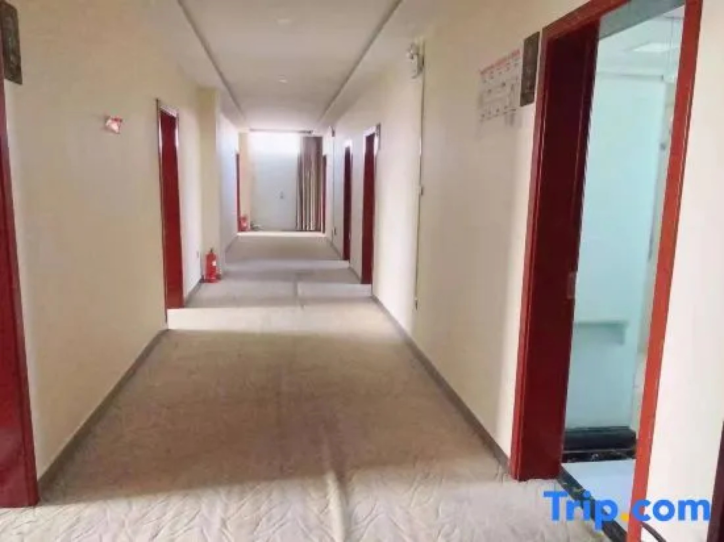 Xinrui Business Hotel