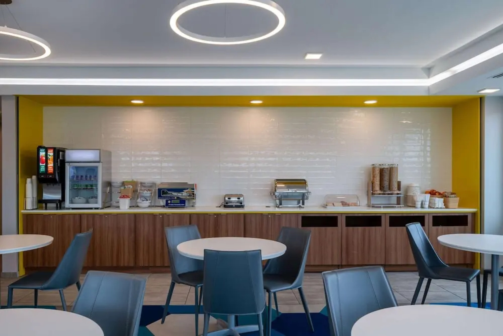 Microtel Inn & Suites by Wyndham Winchester