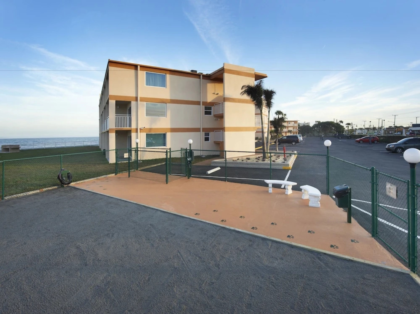 Paradise Beach Club by Happy Palm Stays