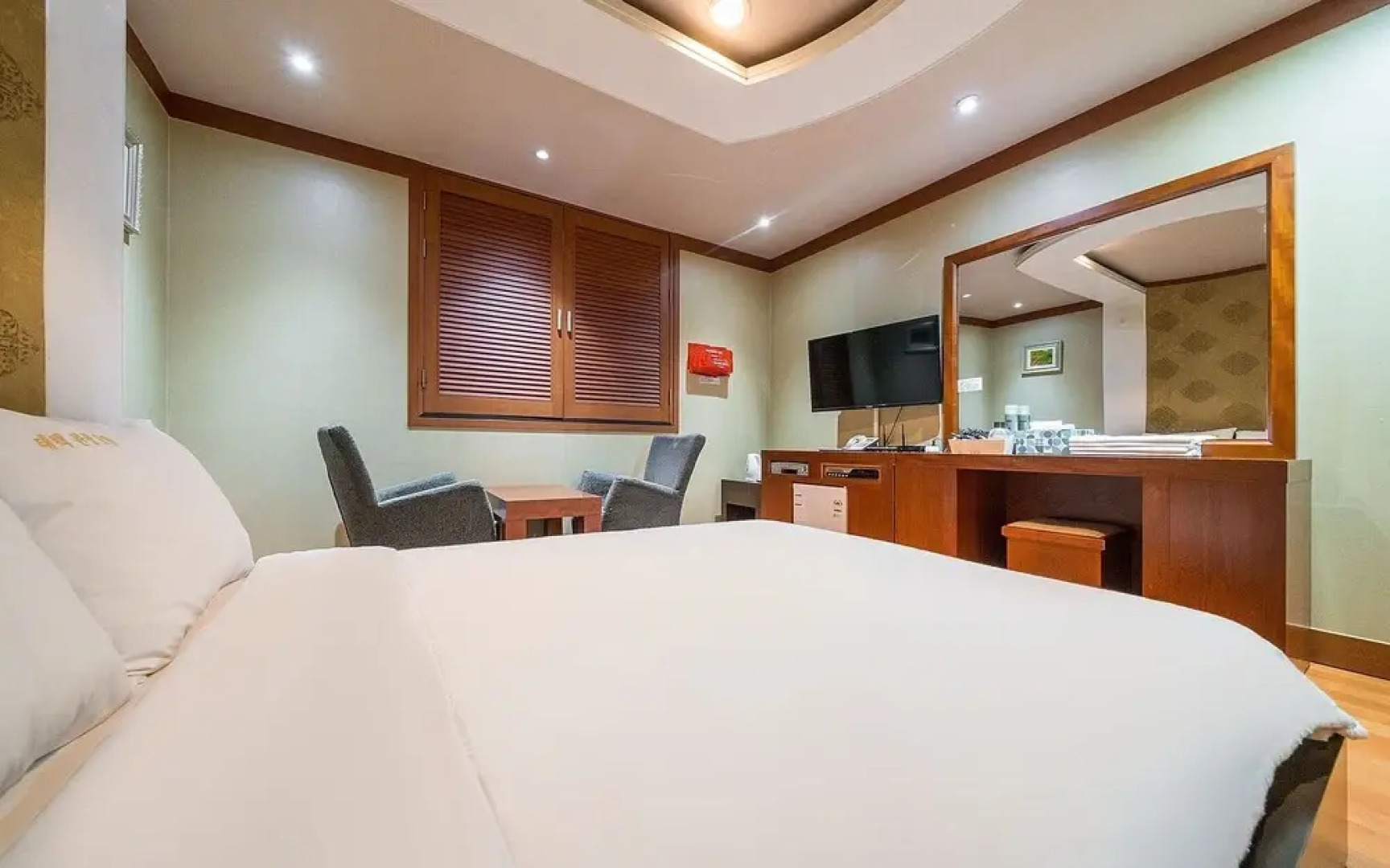 Taebaek Tourist Hotel