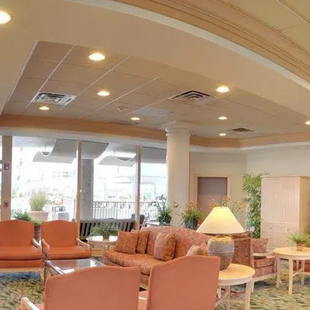 Port Royal Oceanfront Hotel