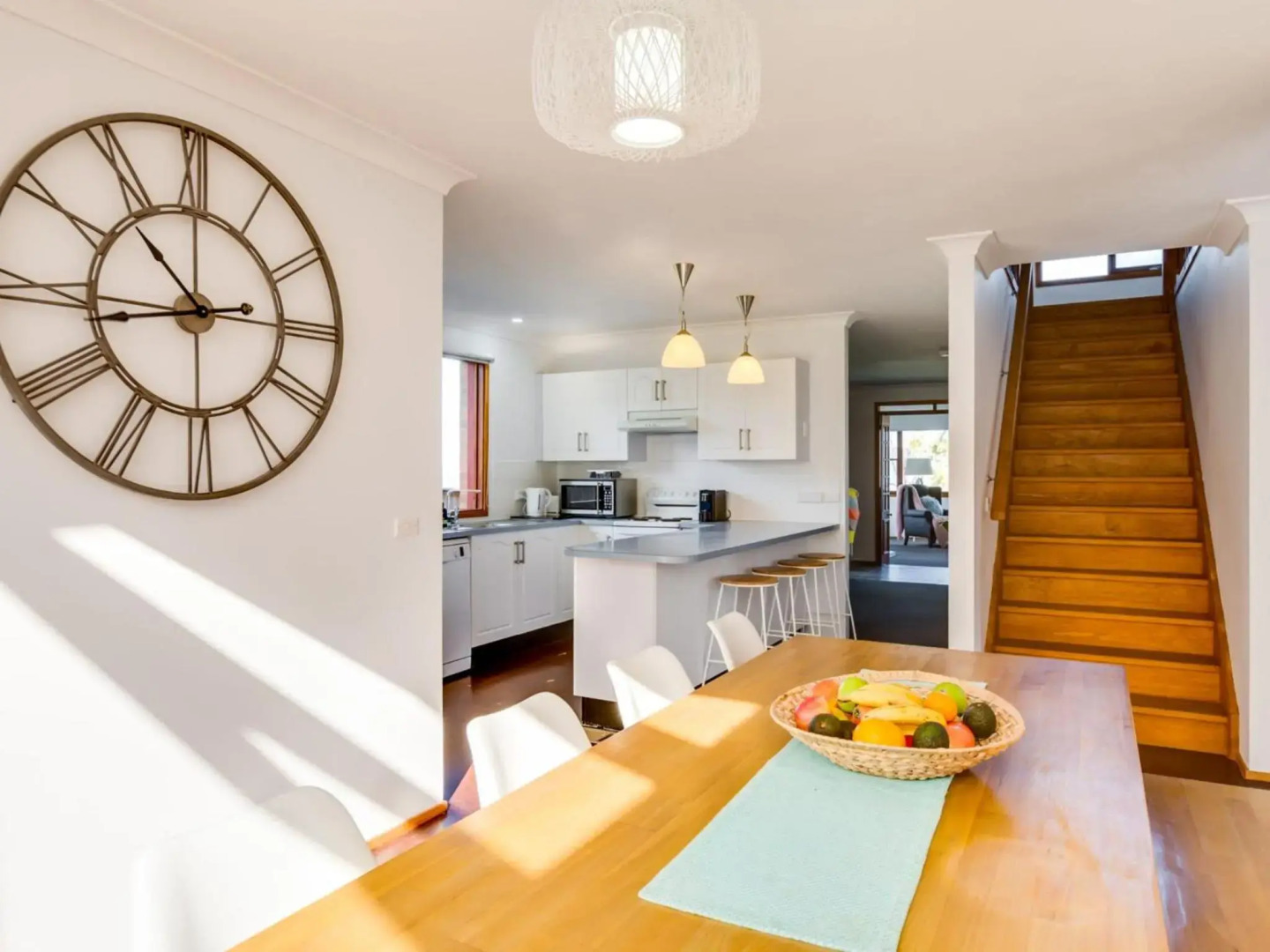 GERROA DREAMING Gerroa 4pm check out Sundays