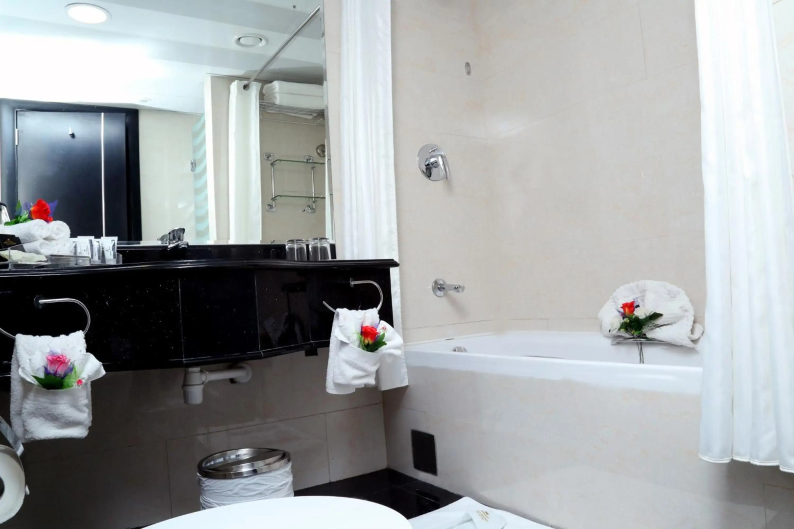 Royal Grand Suite Hotel