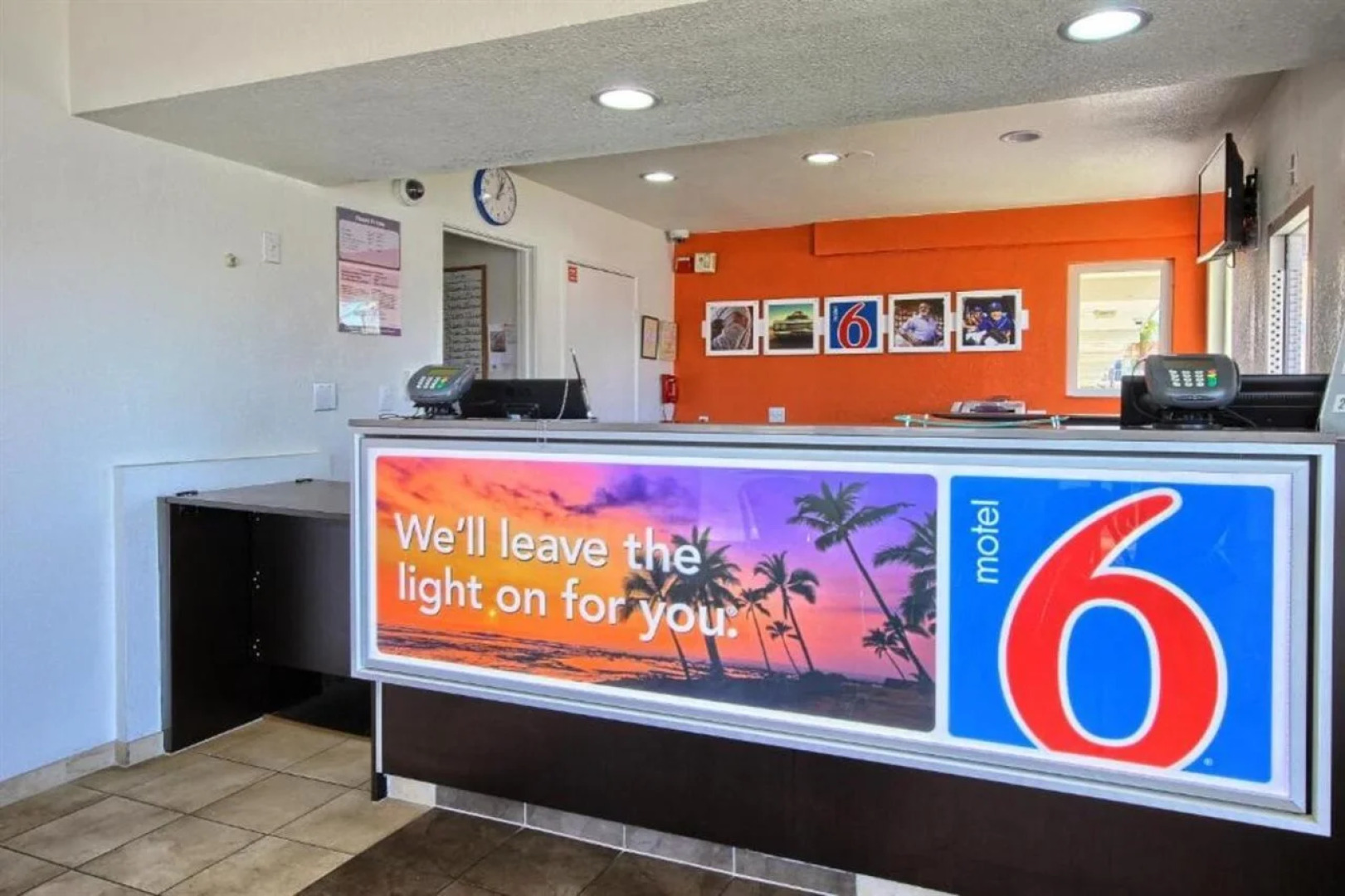 Motel 6 Fresno - Blackstone South