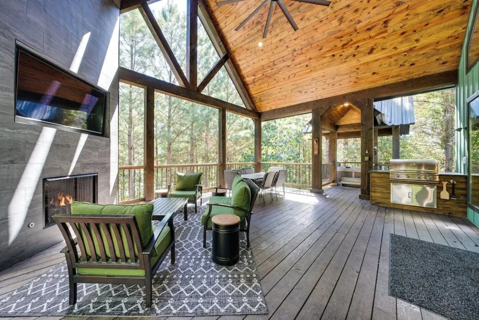 Broken Bow Home w/ Hot Tub, Game Room & EV Charger