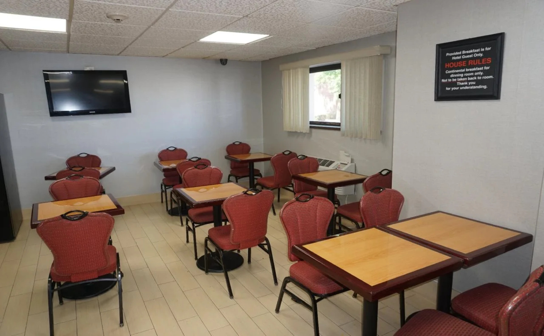 The Floral Park Motor Lodge