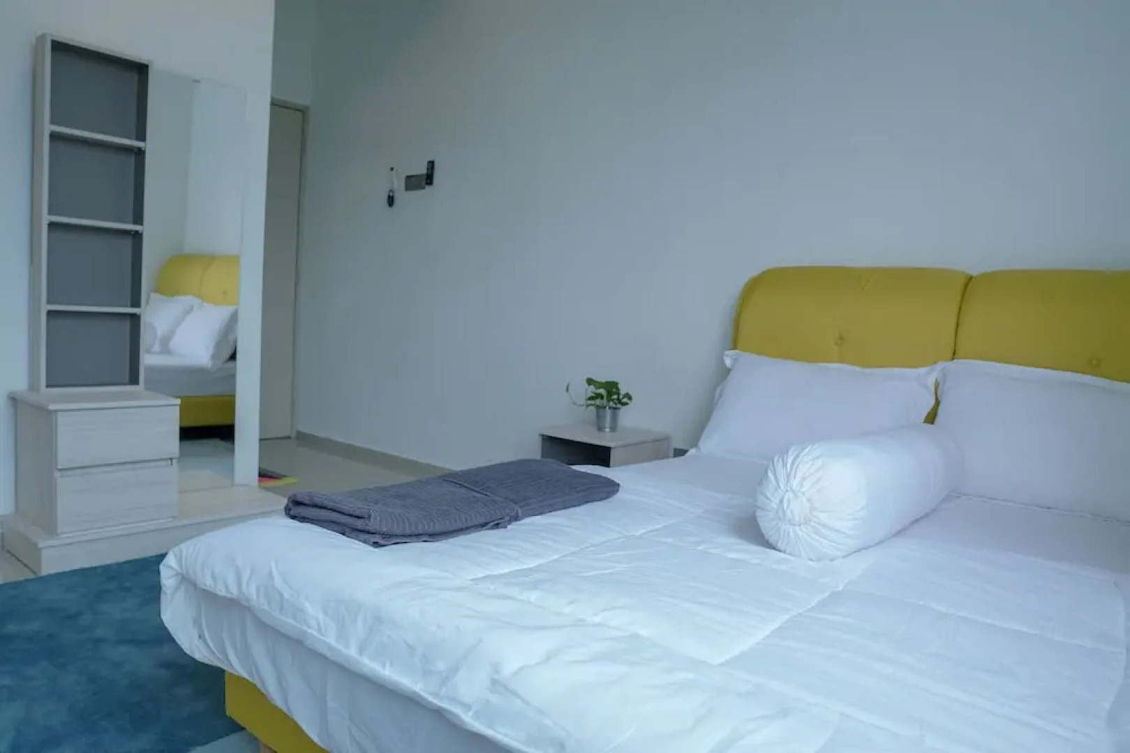 The Khailily's Guest