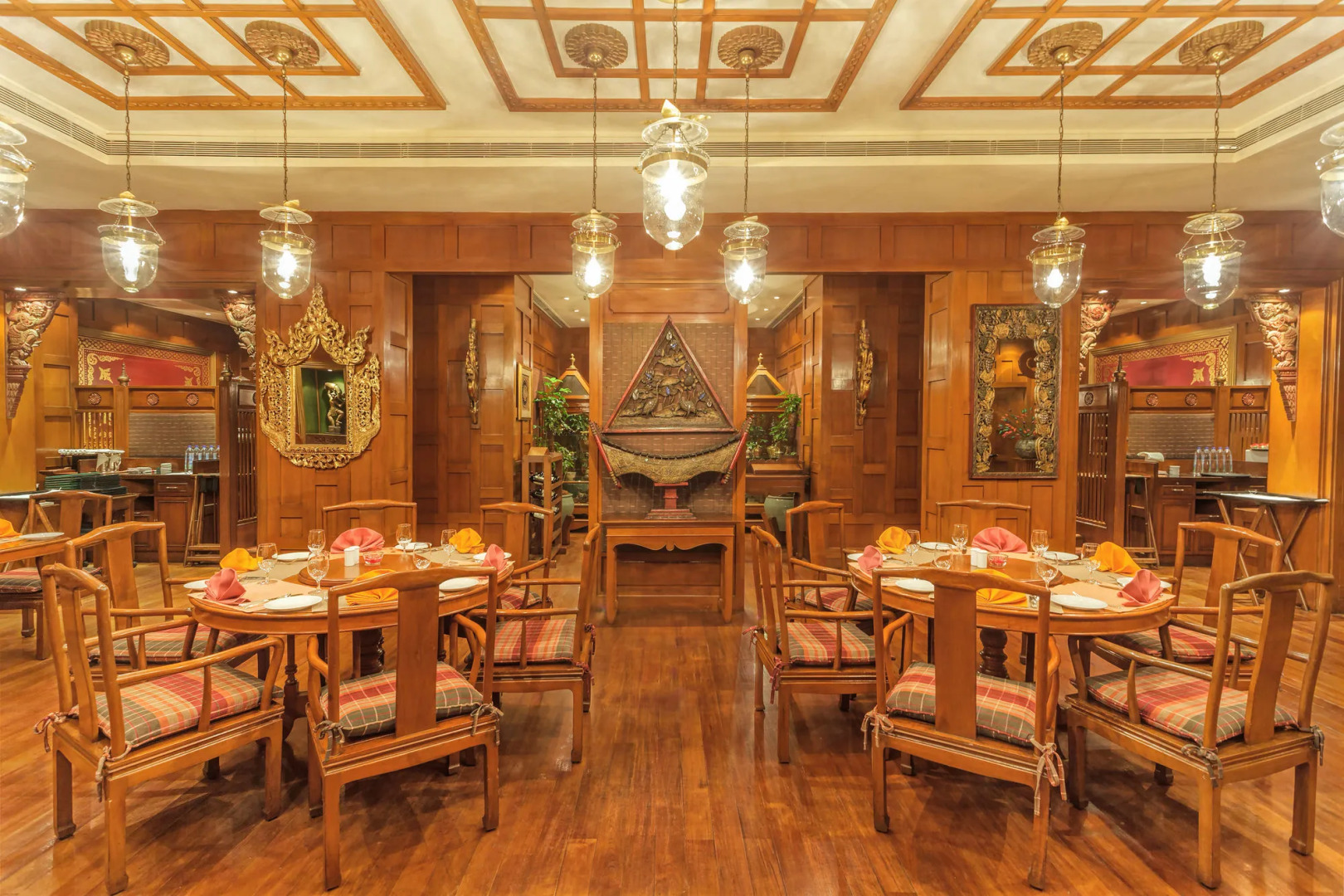 The Oberoi Grand Kolkata Hotel