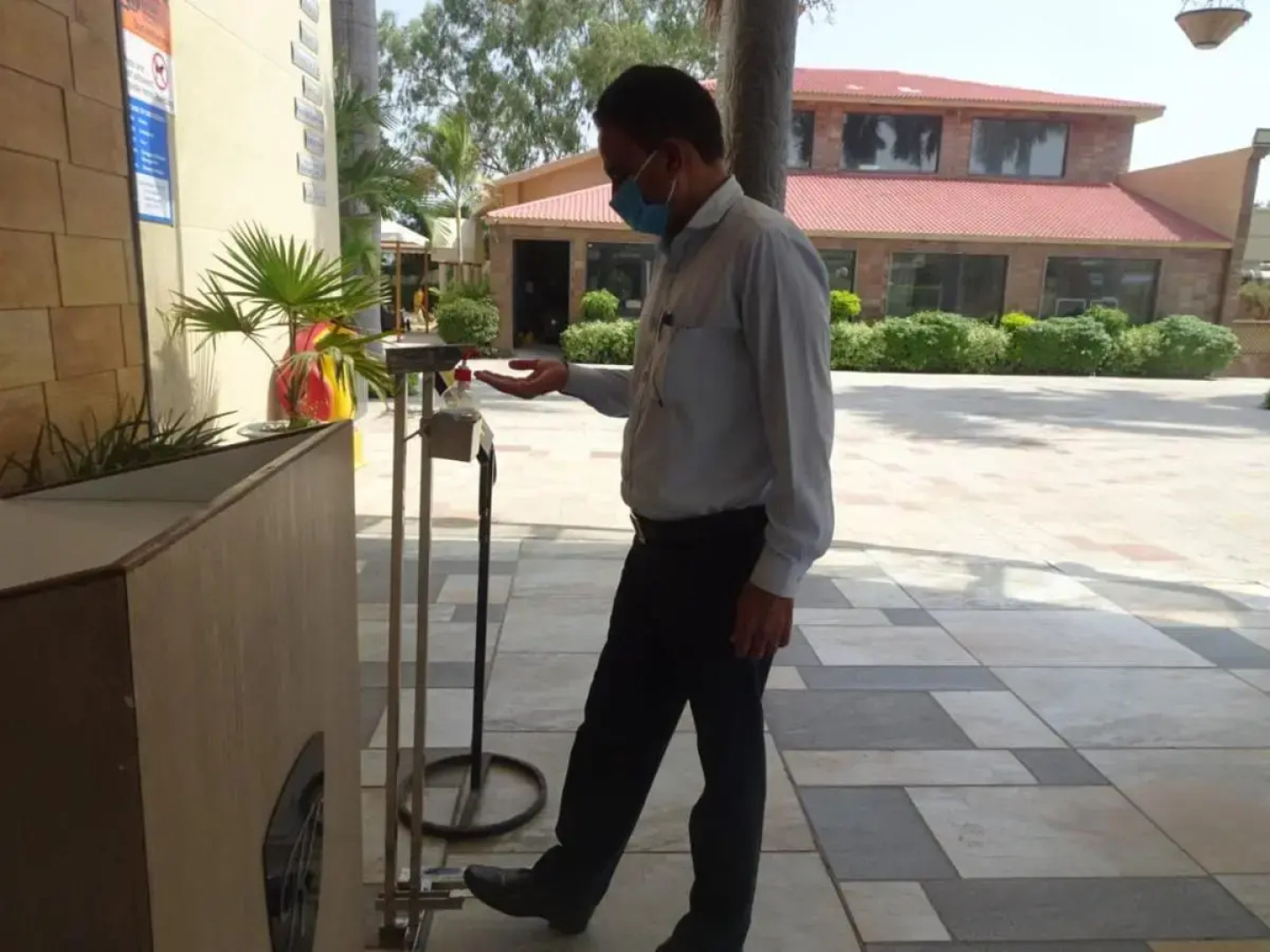 Hotel Kanha’s Palm Springs