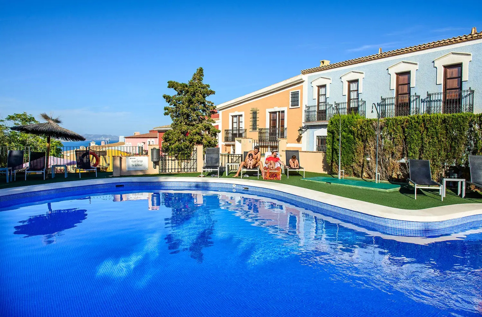 Occidental Pueblo Acantilado