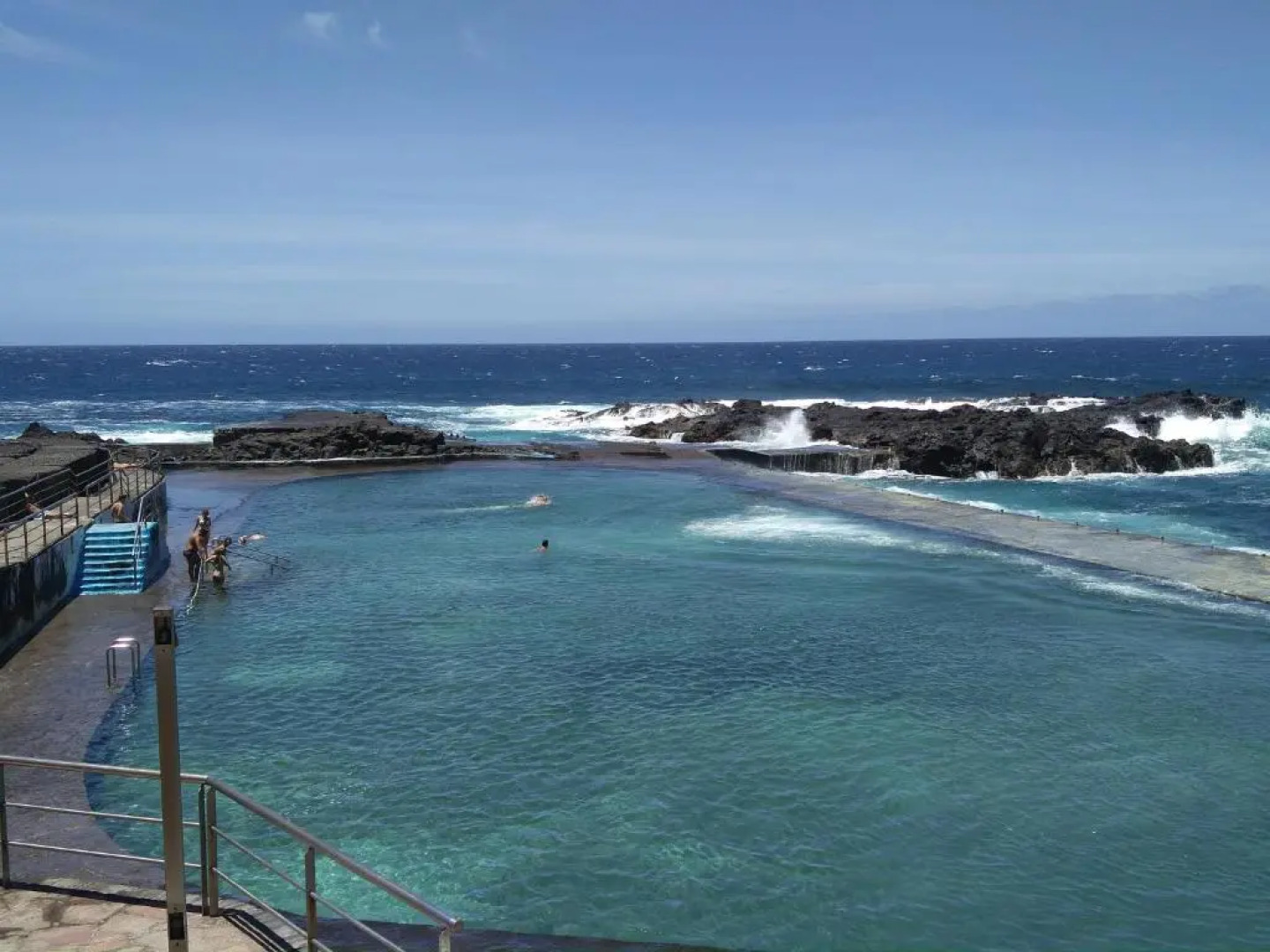 Luminous Studio in quiet area