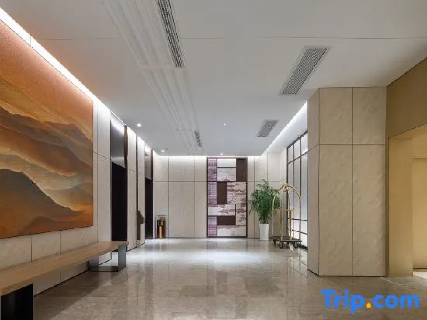 Wuyuan Qinghuawu International Hotel