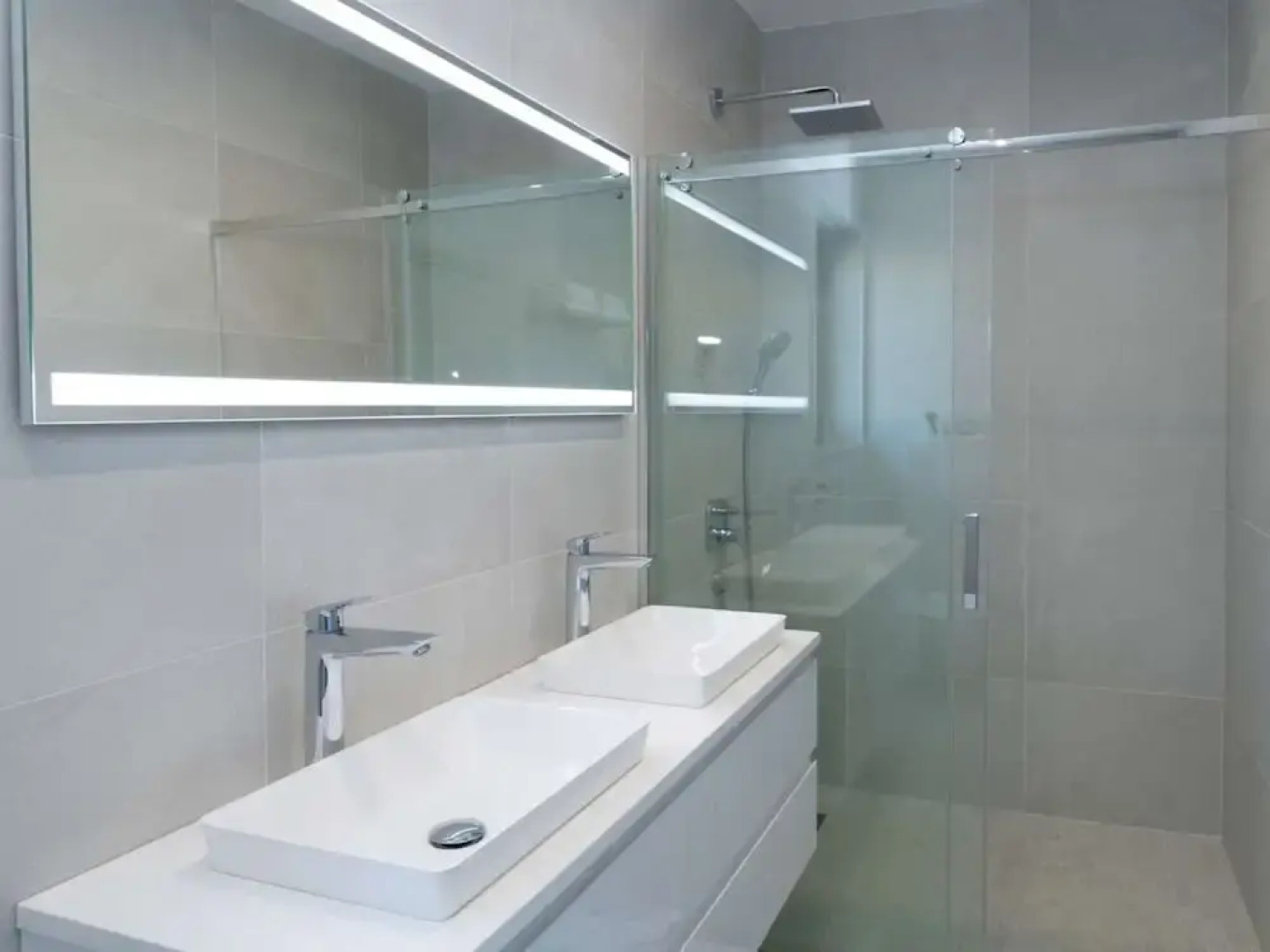 Stylish Stay With Hot Tub