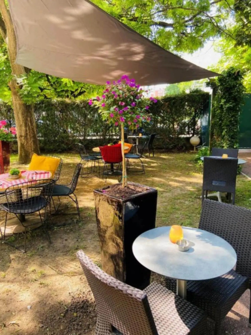 Kyriad Paris Nord Porte de Saint Ouen Hotel 