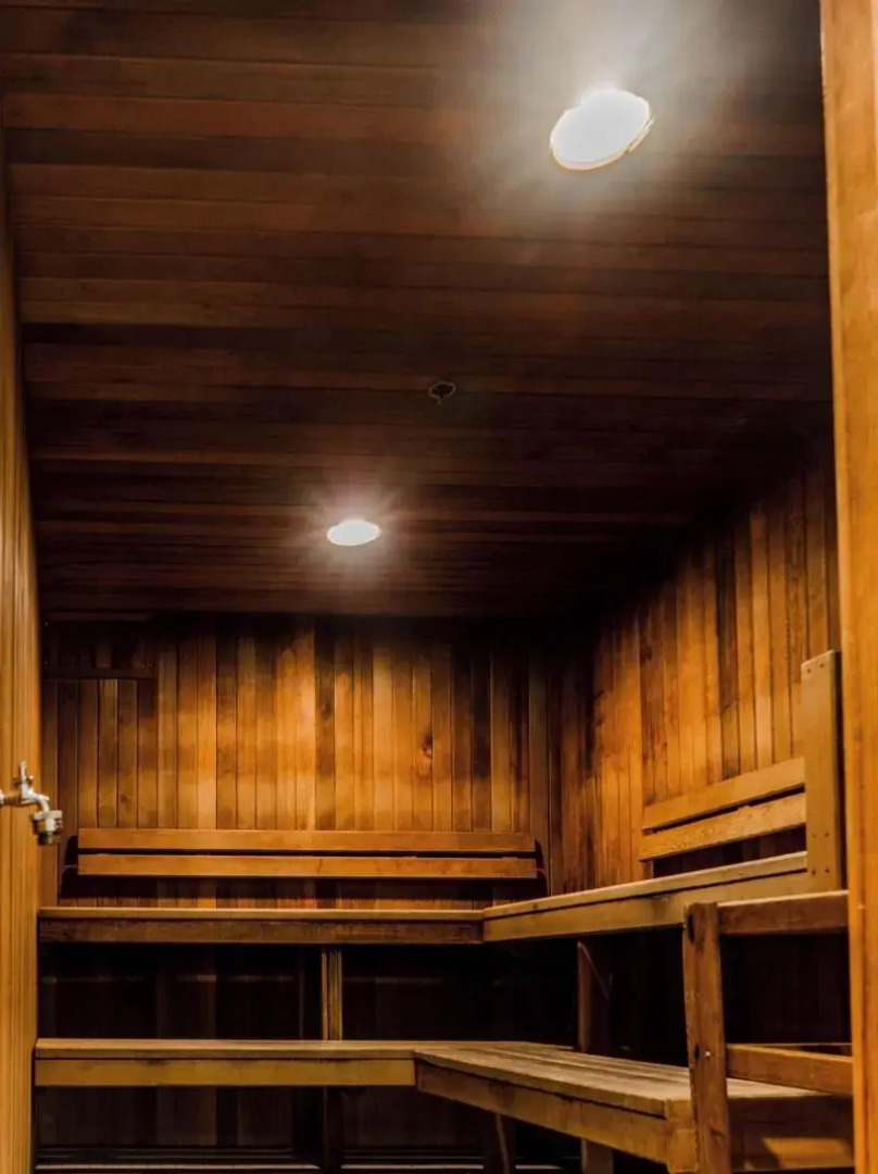 One King West Hotel & Residence