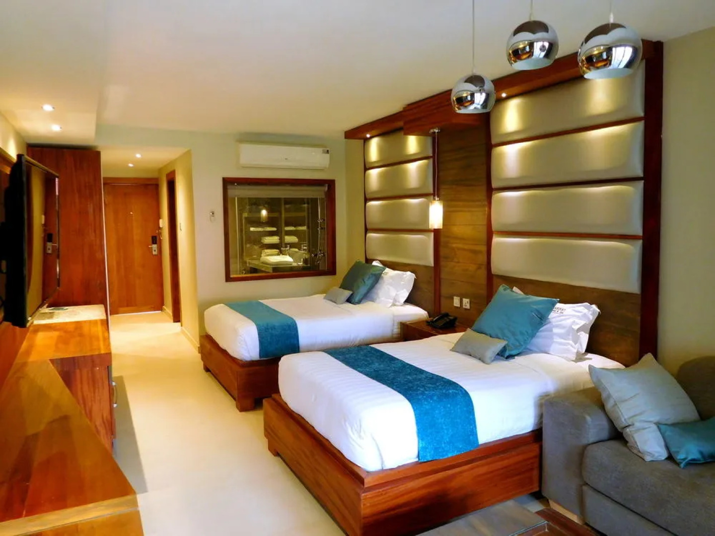 Отель Fairway Hotel & Spa