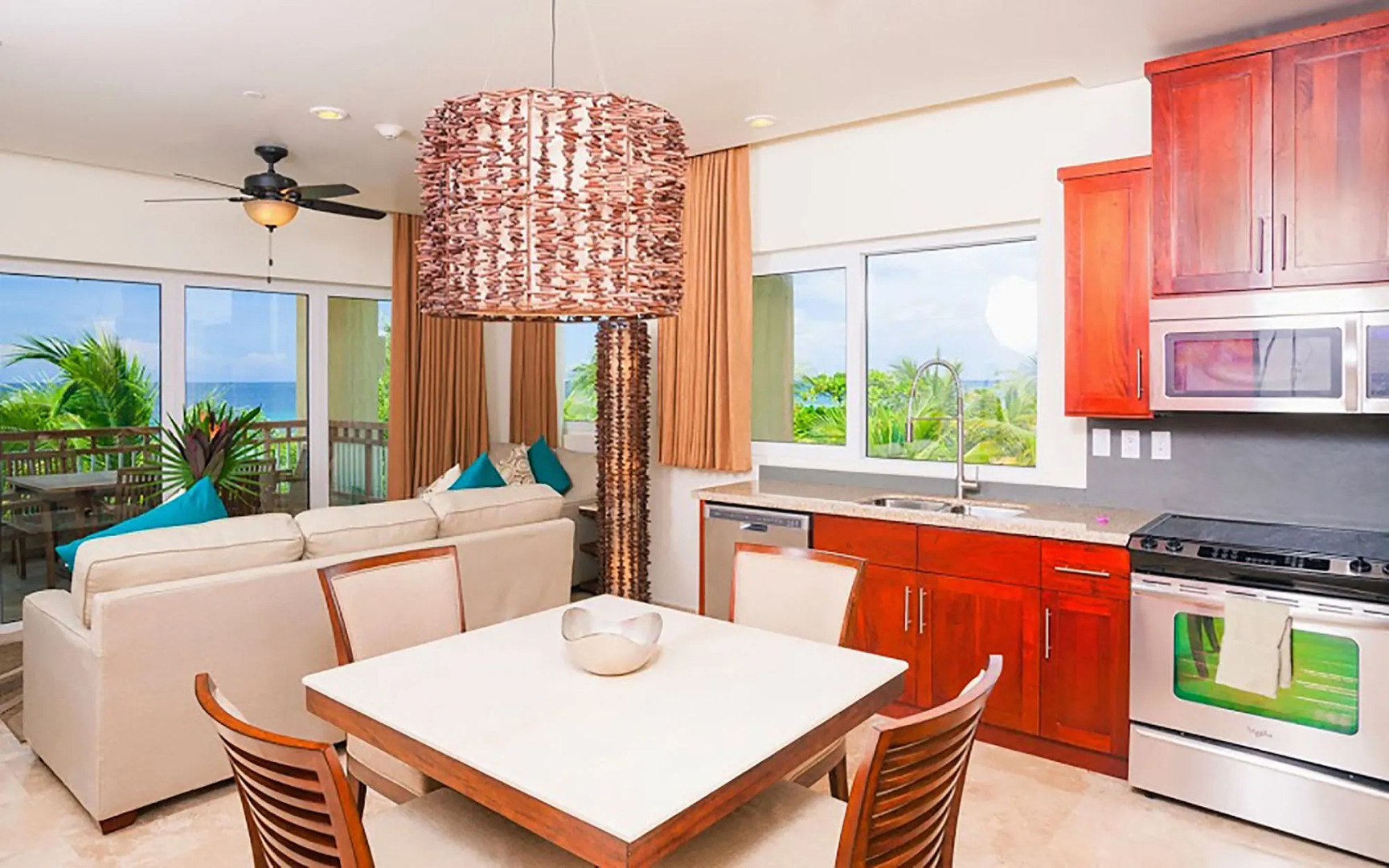 Grand Roatan Caribbean Resort