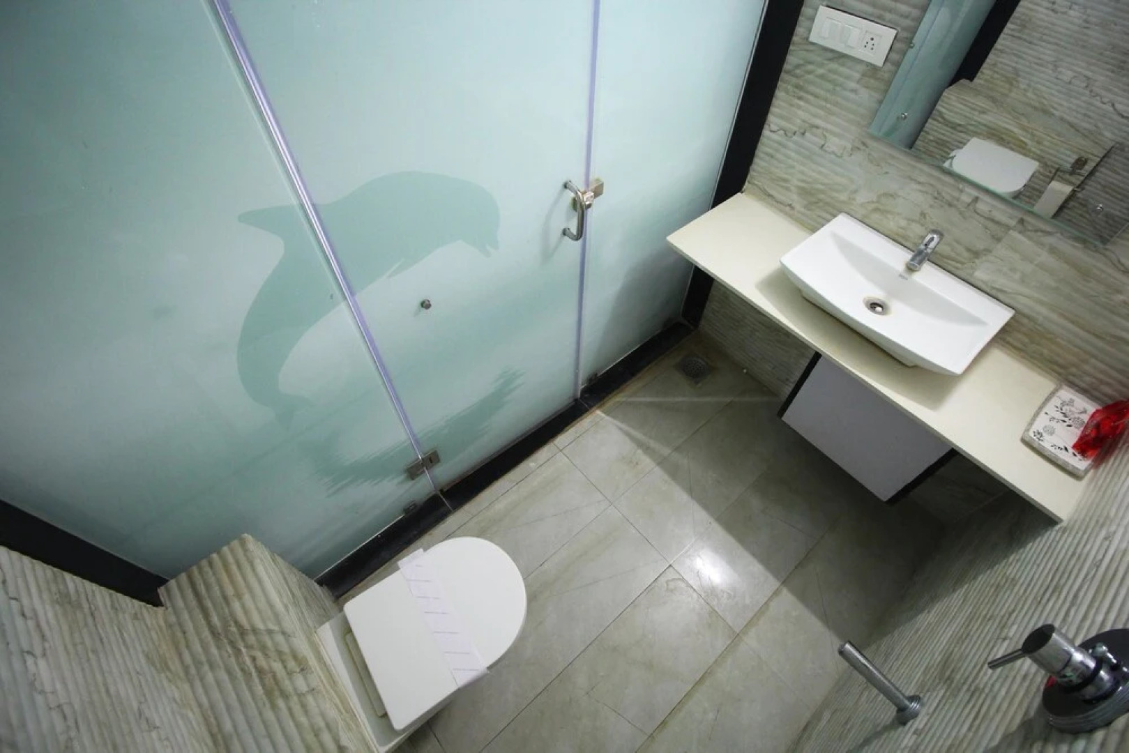 OYO 1319 Hotel Paramount Inn