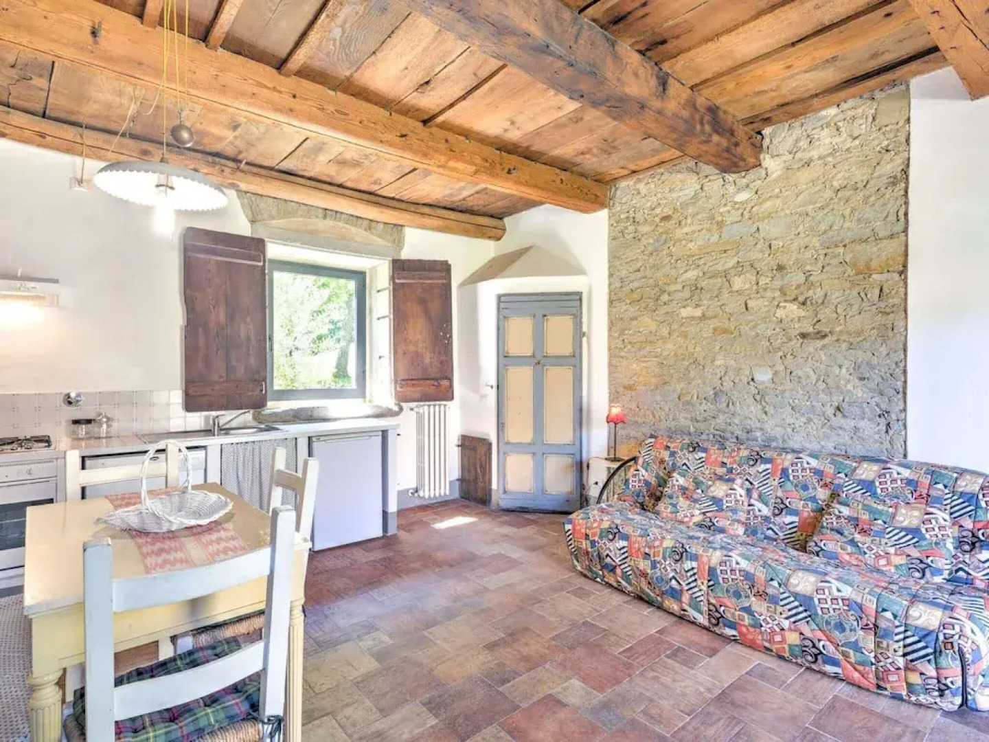 Tuscan Hideaway With Pool