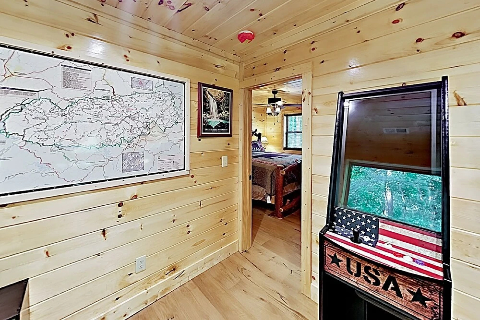 New Listing! All-suite - 1.5 Acres & Hot Tub 2 Bedroom Home